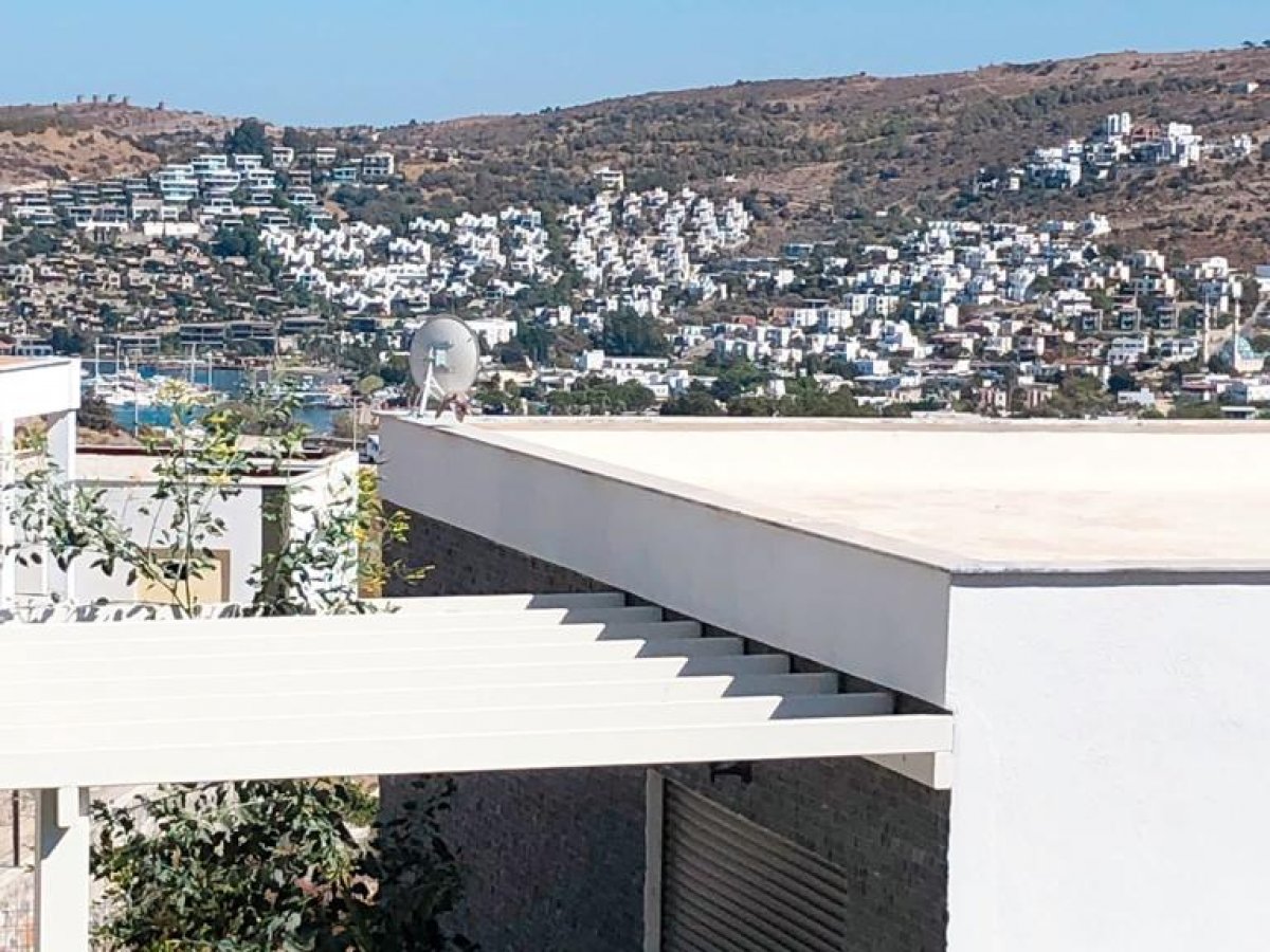 Bodrum Gündoğanda 3+1 Bahçeli Kısmi Deniz Manzaralı Villa