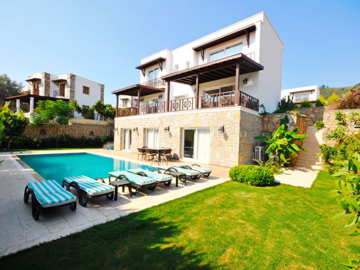 Bodrum Torbada Müstakil Bahçeli Özel Havuzlu 5 +2 Villa