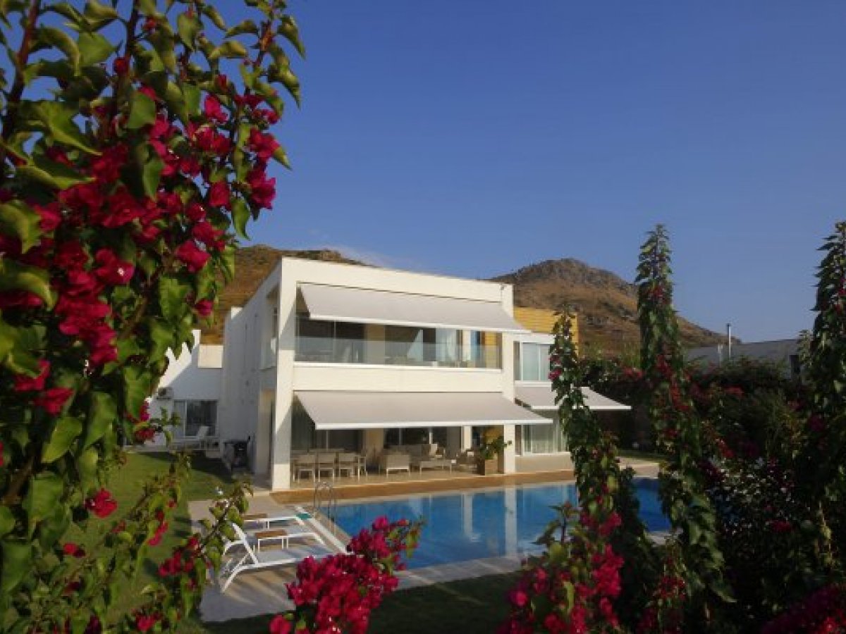 Turgutreis 5 + 2 Bedroom Villa Sevenseas. Luxury Villa with Private Pool and Sea View.