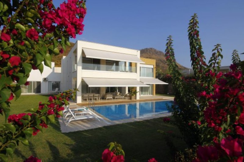 Turgutreis 5 + 2 Bedroom Villa Sevenseas. Luxury Villa with Private Pool and Sea View.