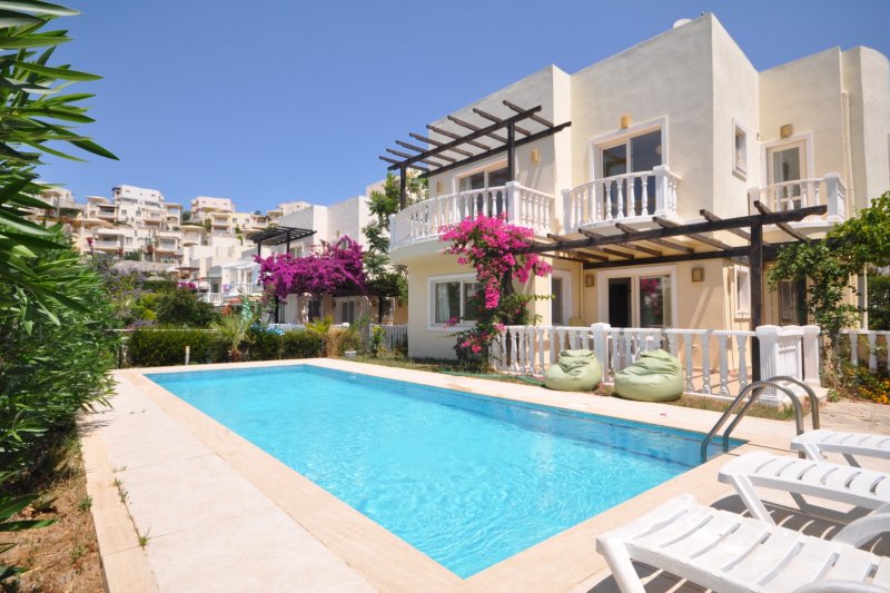 Adabükü 4+1 Özel Havuzlu Muhteşem Villa