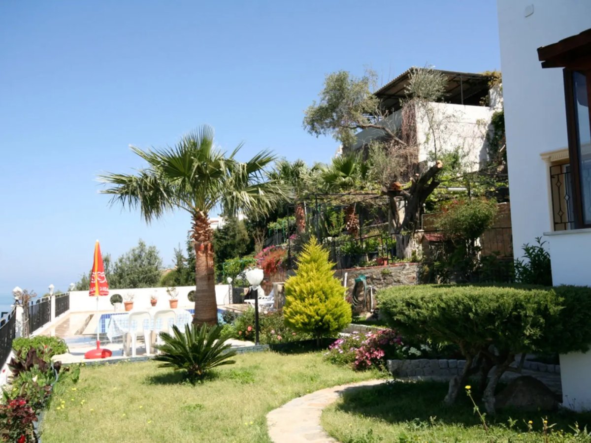 Bodrum Gümüşlükte 3 Odalı Özel Havuzlu Deniz Manzaralı Villa