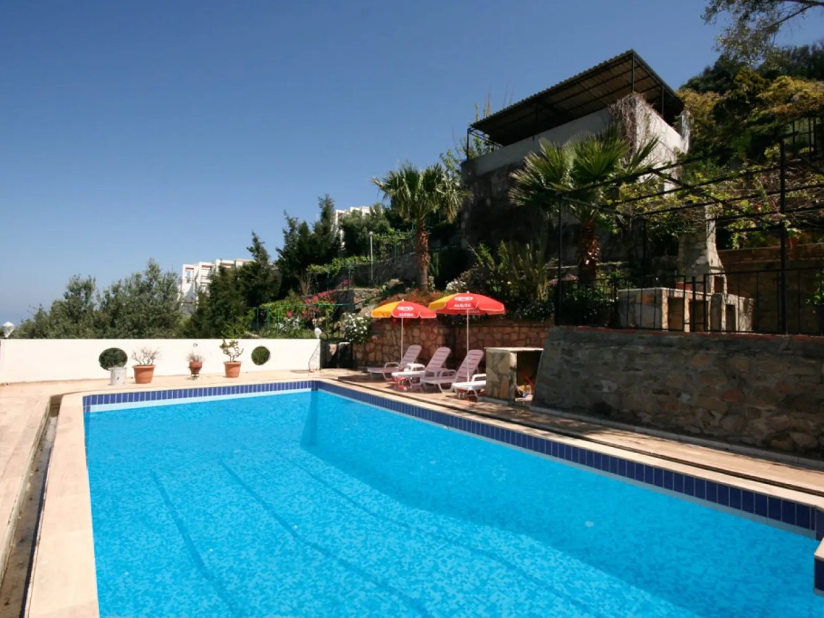 Bodrum Gümüşlükte 3 Odalı Özel Havuzlu Deniz Manzaralı Villa