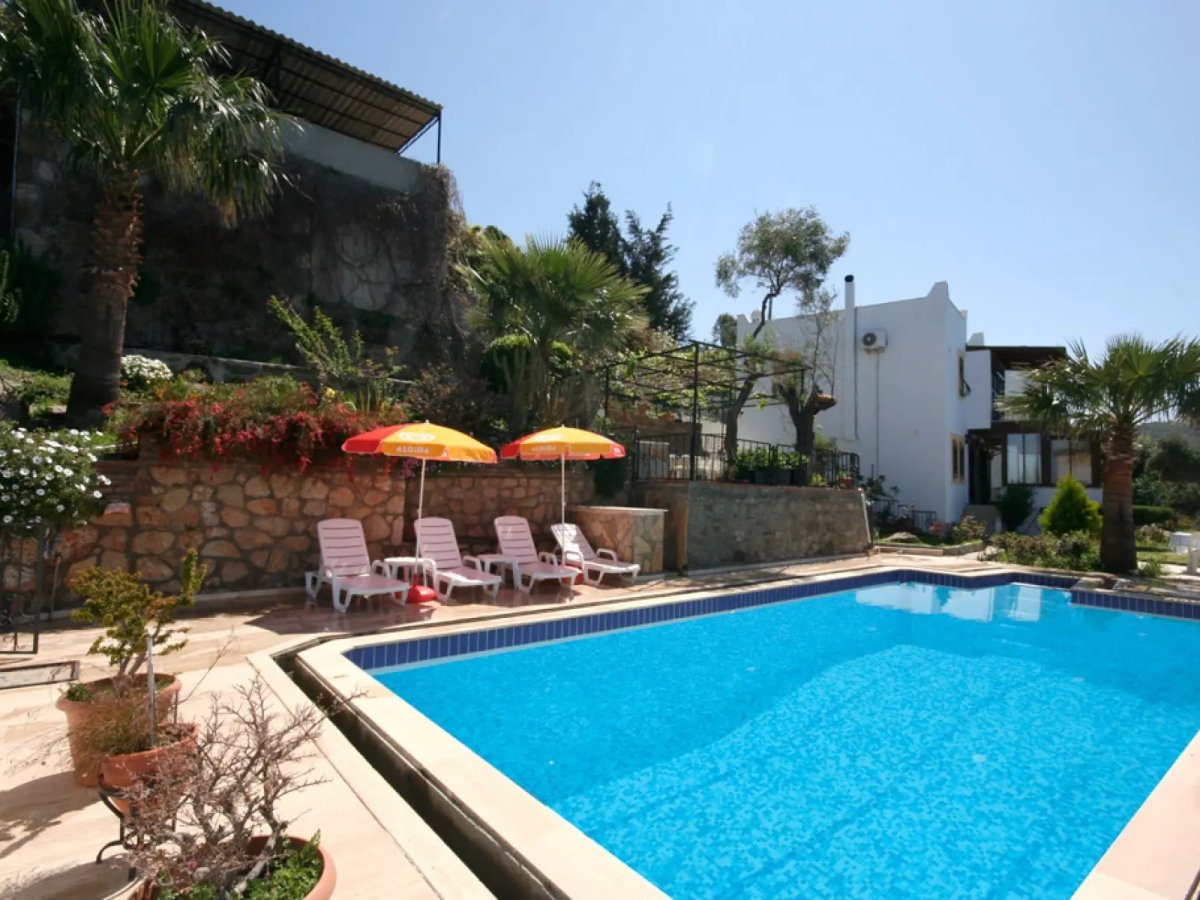 Bodrum Gümüşlükte 3 Odalı Özel Havuzlu Deniz Manzaralı Villa