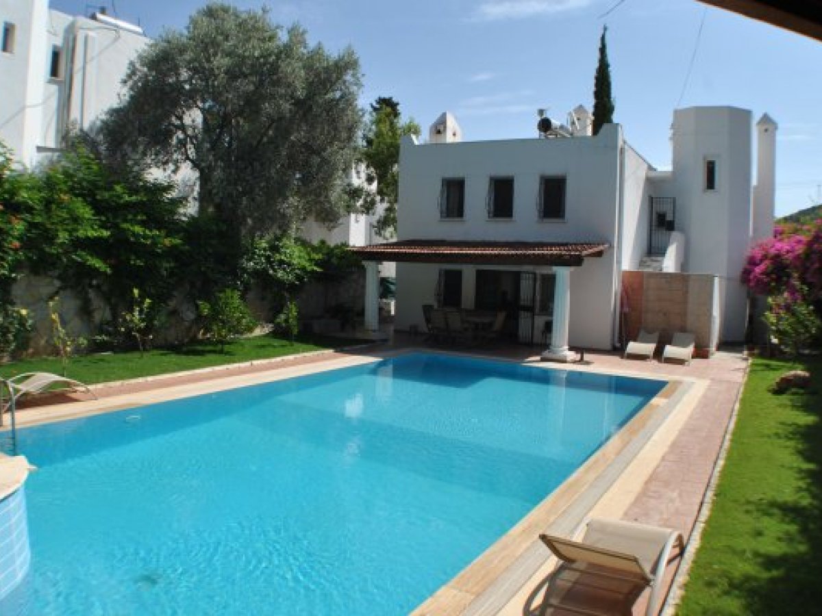 4-Bedroom Conservative Private Pool Villa in Torba Secret