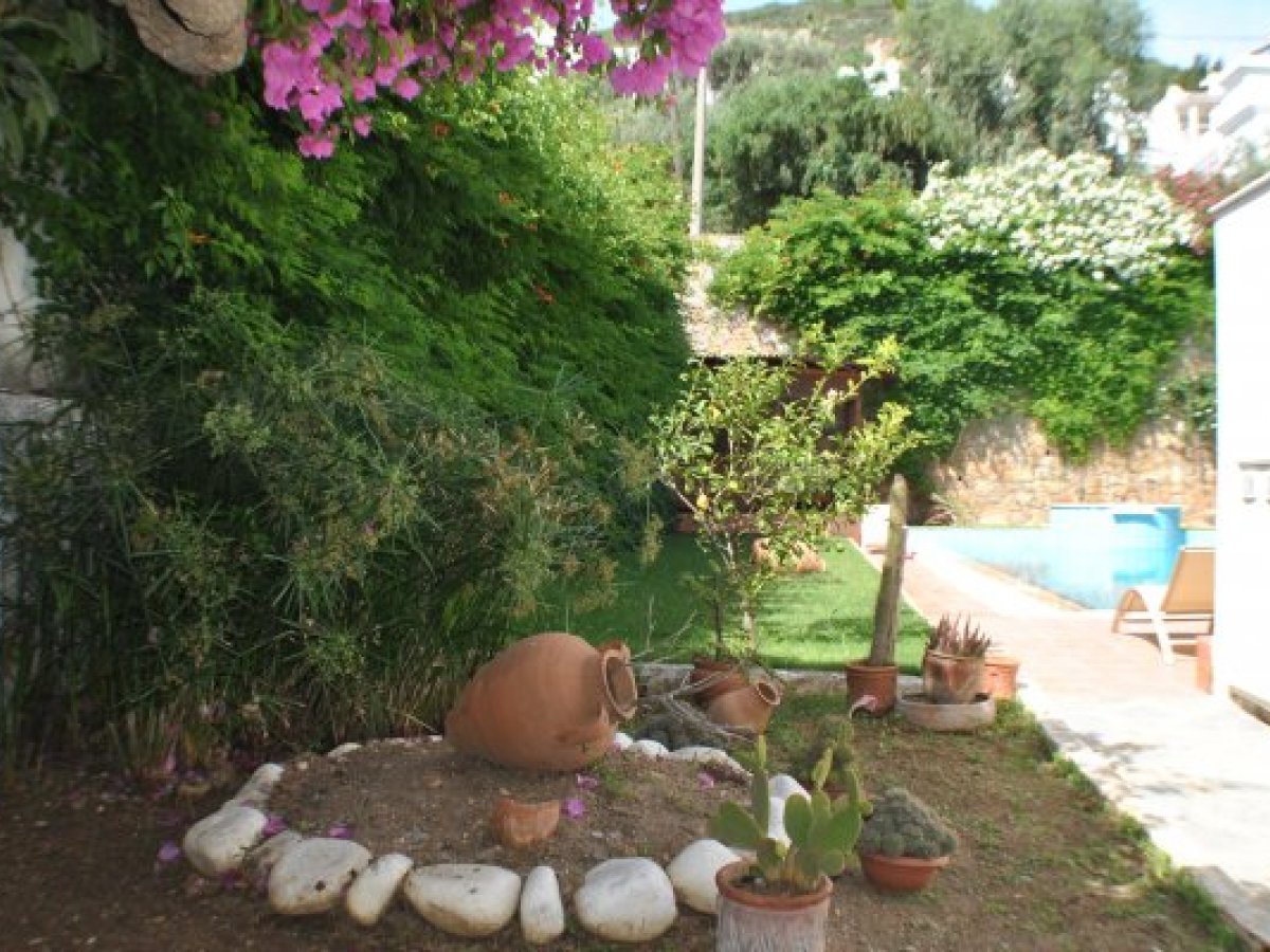 4-Bedroom Conservative Private Pool Villa in Torba Secret