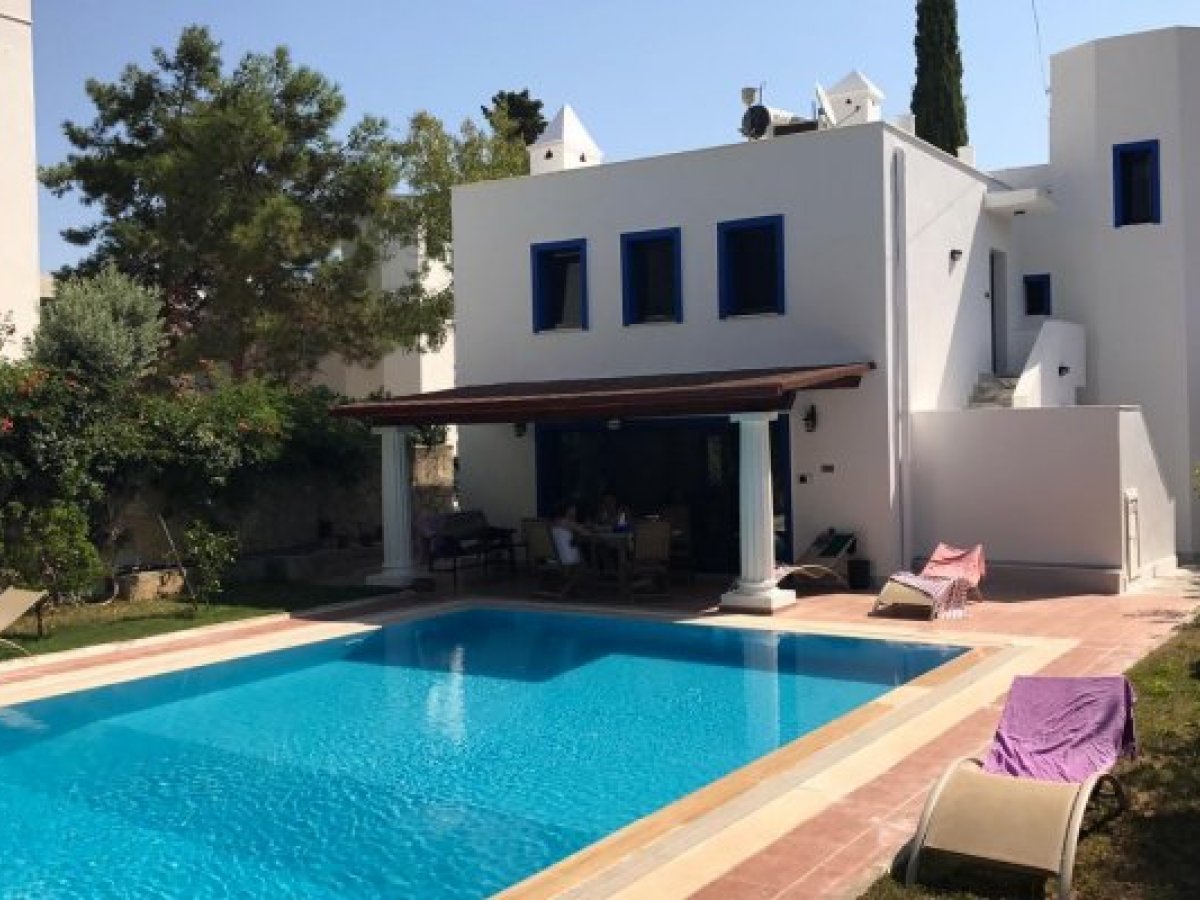 4-Bedroom Conservative Private Pool Villa in Torba Secret