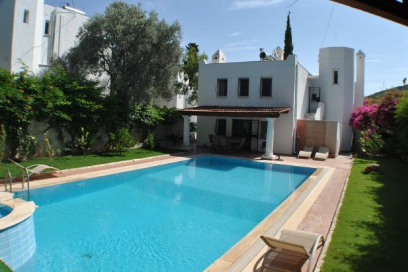 4-Bedroom Conservative Private Pool Villa in Torba Secret