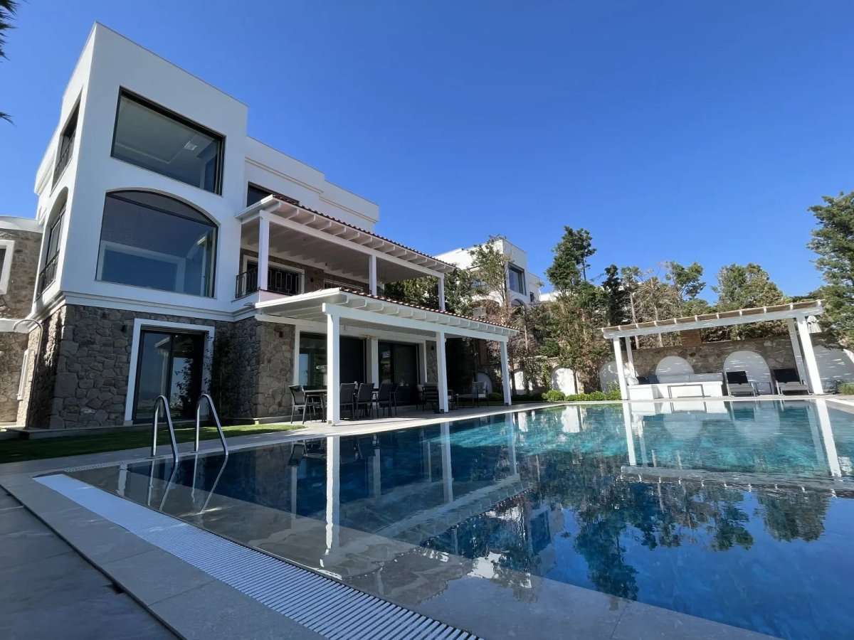 Bodrum Turgutreiste 5 Odalı Özel Havuzlu Deniz Manzaralı Villa Su