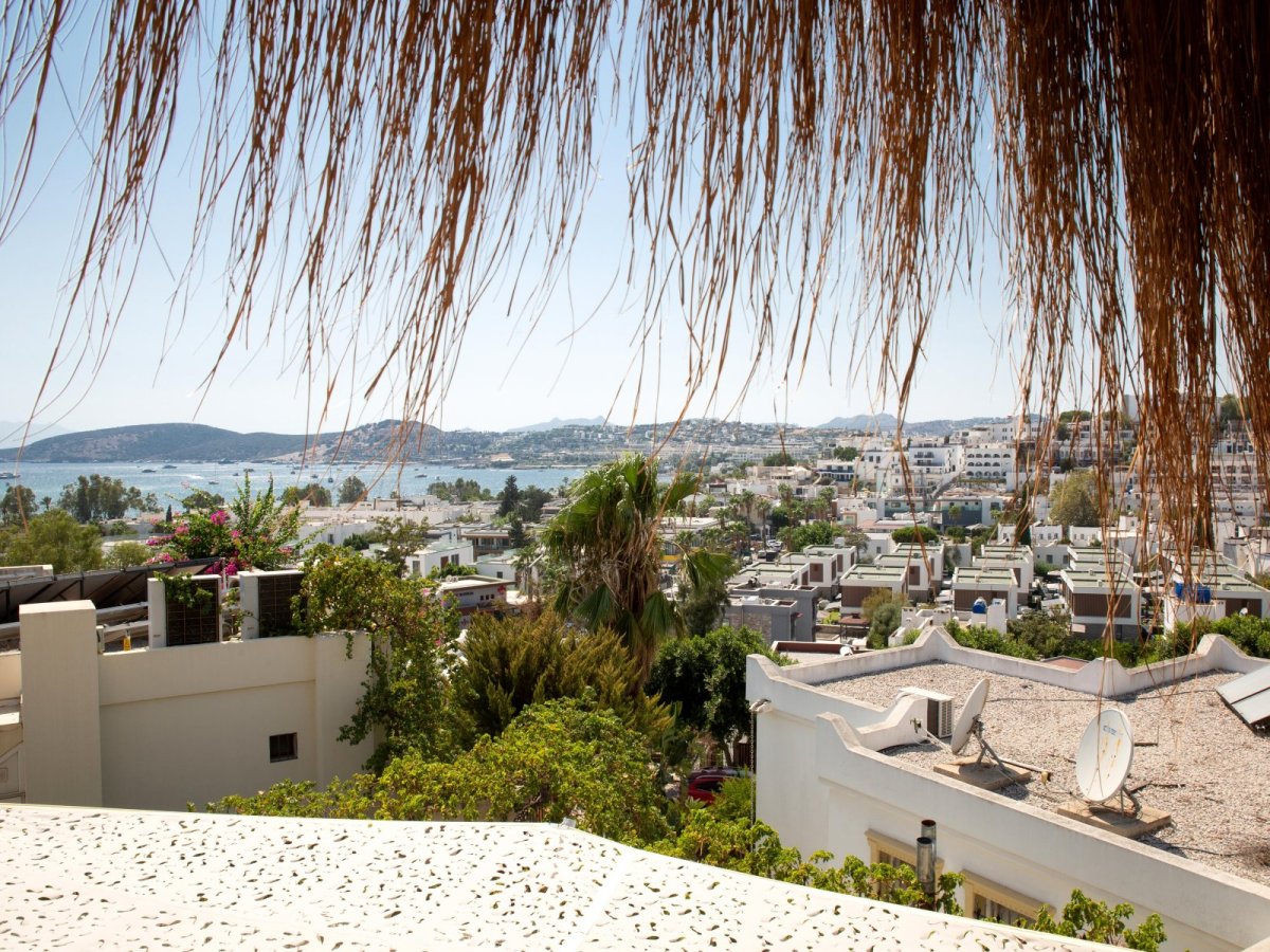 Bodrum Gümbet Deniz Manzaralı 3 Yatak Odalı Yazlık Villa Kiralık