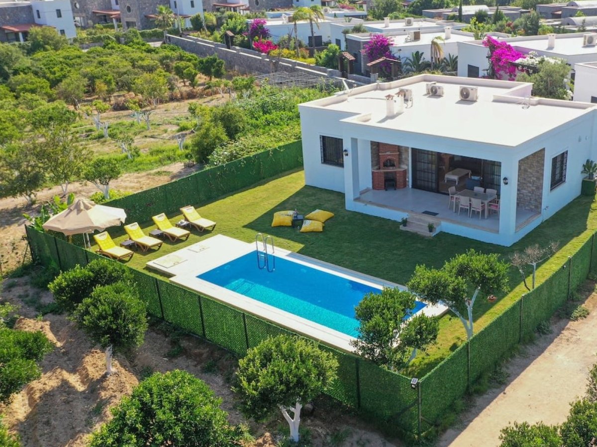 Bodrum Turgutreis Özel Havuzlu 3 Yatak Odalı Tatil Evi