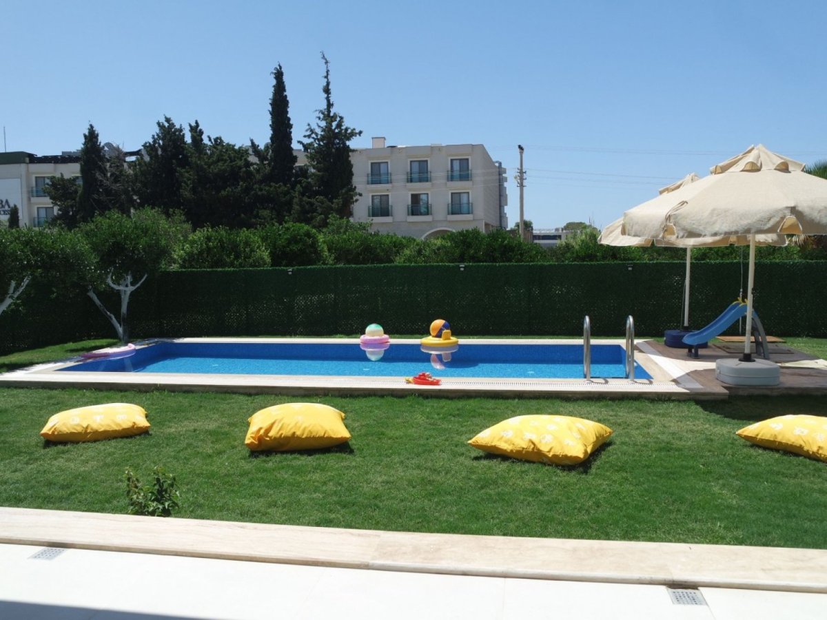 Bodrum Turgutreis Özel Havuzlu 3 Yatak Odalı Tatil Evi