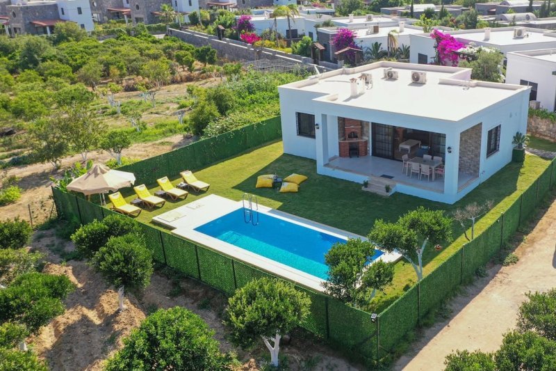 Bodrum Turgutreis Özel Havuzlu 3 Yatak Odalı Tatil Evi
